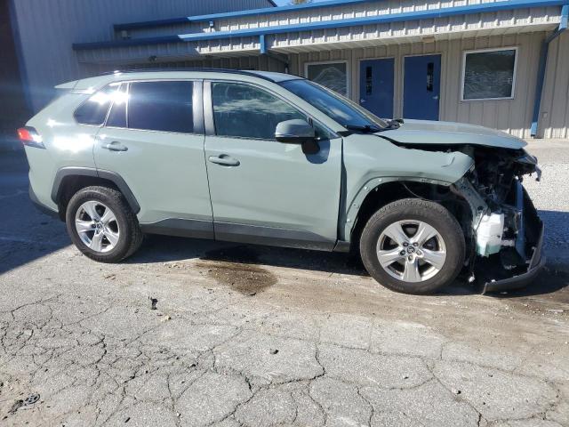 Photo 4 from auction – 2020 TOYOTA RAV4 XLE with VIN JTMP1RFV0LJ036143