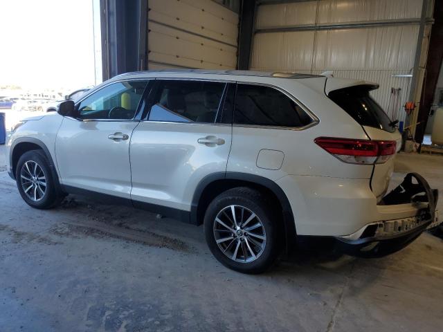 Photo 2 from auction – 2019 TOYOTA HIGHLANDER with VIN 5TDJZRFH8KS619893