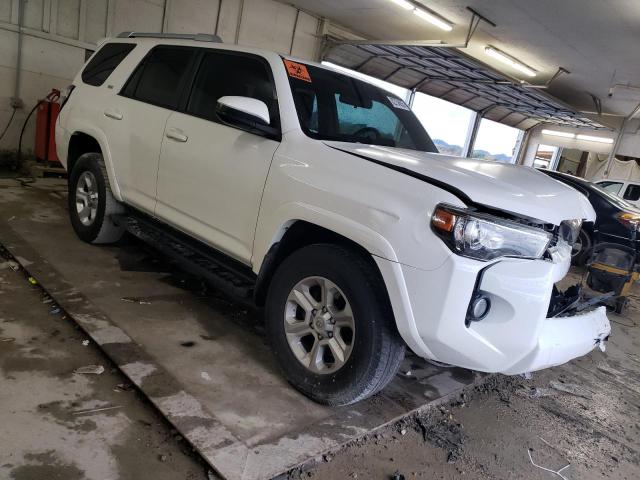 Photo 4 from auction – 2018 TOYOTA 4RUNNER SR with VIN JTEZU5JR0J5178075