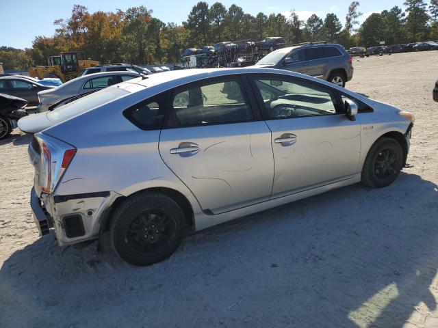 Photo 3 from auction – 2013 TOYOTA PRIUS with VIN JTDKN3DU7D1649240