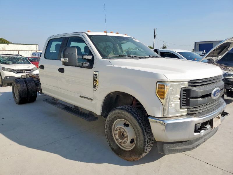 Photo 4 from auction – 2019 FORD F350 SUPER with VIN 1FD8W3HT8KEF23477