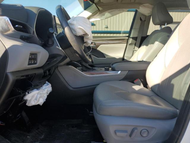 Photo 7 from auction – 2022 TOYOTA HIGHLANDER with VIN 5TDDZRBH2NS220372