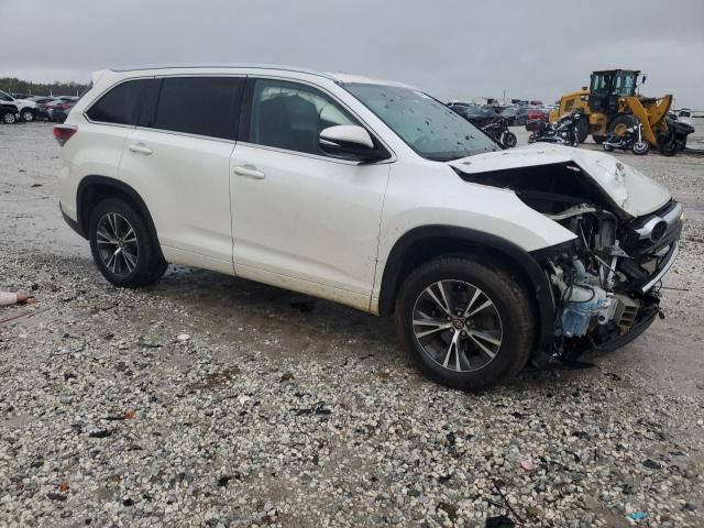 Photo 4 from auction – 2016 TOYOTA HIGHLANDER with VIN 5TDKKRFH6GS183500