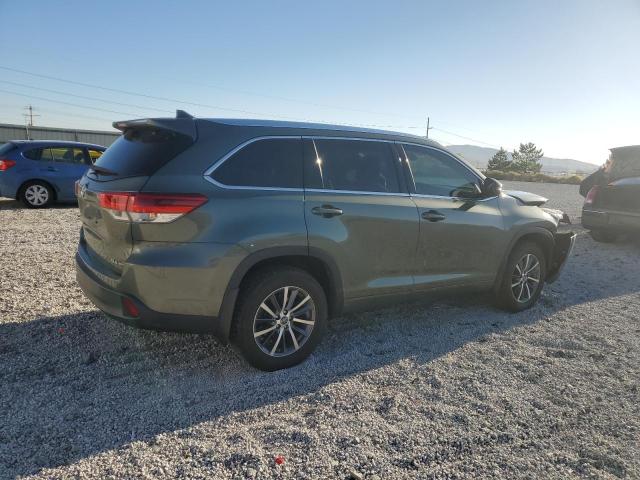 Photo 3 from auction – 2017 TOYOTA HIGHLANDER SE with VIN 5TDJZRFH9HS468751