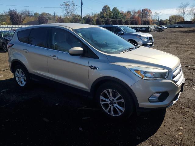 صورة رقم 4 من المزاد - 2017 FORD ESCAPE SE مع VIN 1FMCU9GD4HUC41574