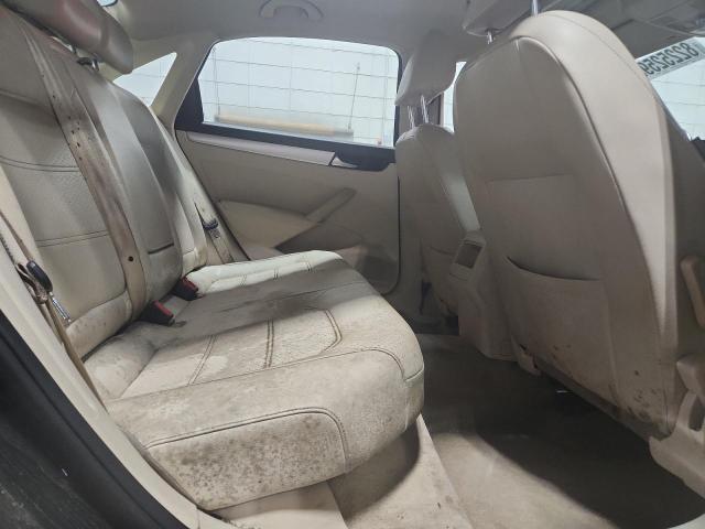 Photo 10 from auction – 2012 VOLKSWAGEN PASSAT SE with VIN 1VWBH7A31CC062817