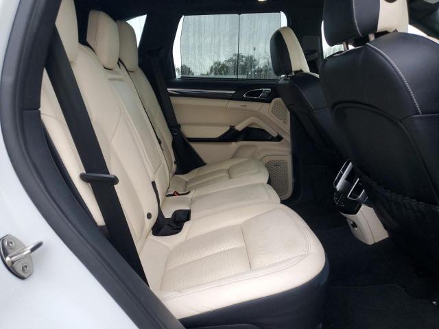 Photo 11 from auction – 2016 PORSCHE CAYENNE S with VIN WP1AB2A26GLA93253