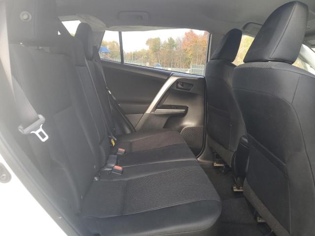 Photo 11 from auction – 2017 TOYOTA RAV4 LE with VIN JTMBFREV8HJ127228