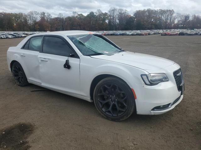 Photo 4 from auction – 2019 CHRYSLER 300 S with VIN 2C3CCABG9KH537909