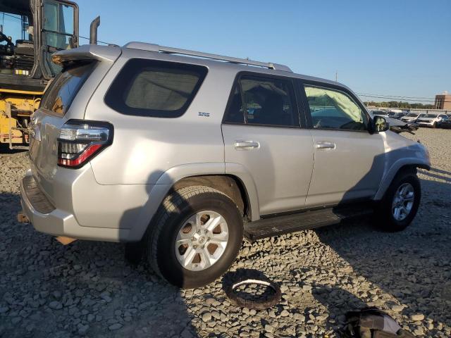 Photo 3 from auction – 2015 TOYOTA 4RUNNER SR with VIN JTEBU5JR9F5263442