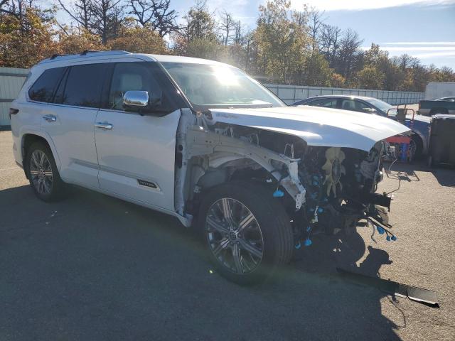 Фото 4 с аукциона – 2023 TOYOTA SEQUOIA с VIN 7SVAAABA0PX014842