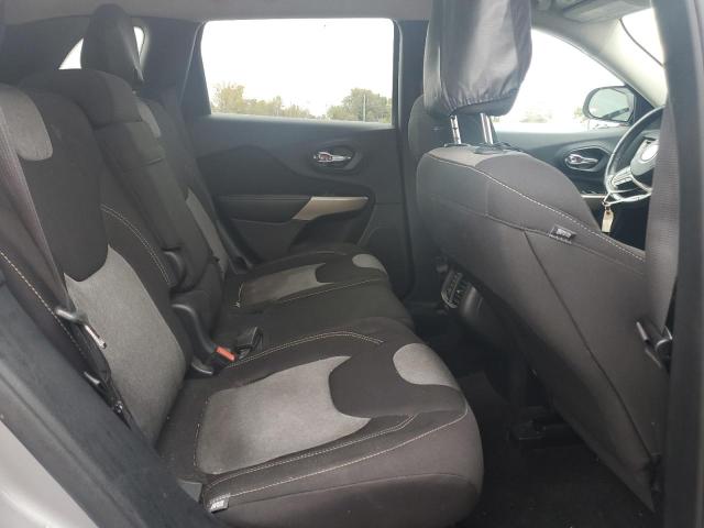 Photo 10 from auction – 2018 JEEP CHEROKEE L with VIN 1C4PJLCB6JD556463