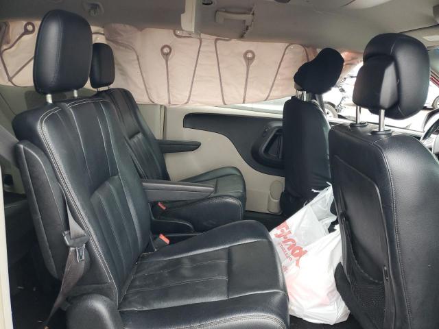 Photo 10 from auction – 2015 CHRYSLER TOWN & COU with VIN 2C4RC1BG2FR608549