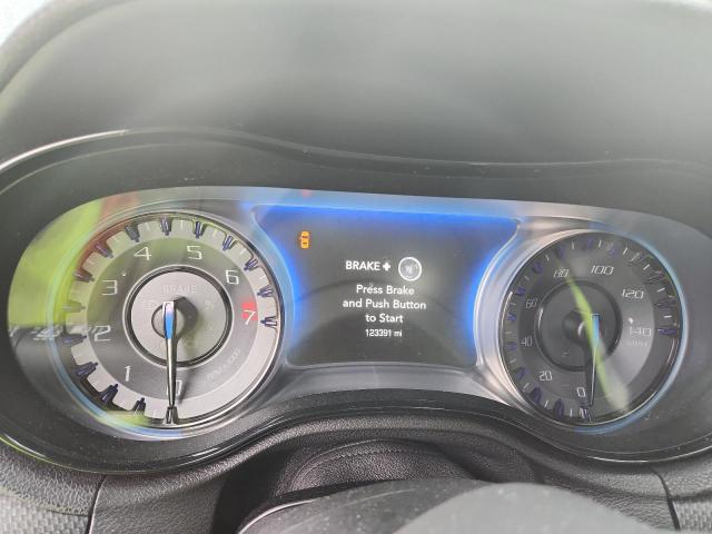 Photo 9 from auction – 2016 CHRYSLER 300 S with VIN 2C3CCAGG3GH162096