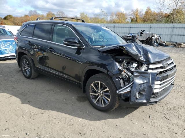 Zdjęcie 4 z aukcji – 2018 TOYOTA HIGHLANDER z VIN 5TDJZRFH8JS558849
