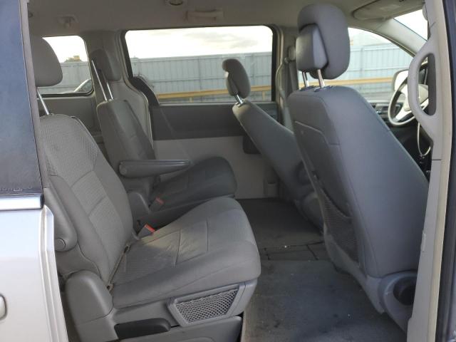 Photo 11 from auction – 2010 CHRYSLER TOWN & COU with VIN 2A4RR5D15AR451553