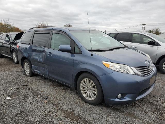 Photo 4 from auction – 2013 TOYOTA SIENNA XLE with VIN 5TDYK3DC9DS352385