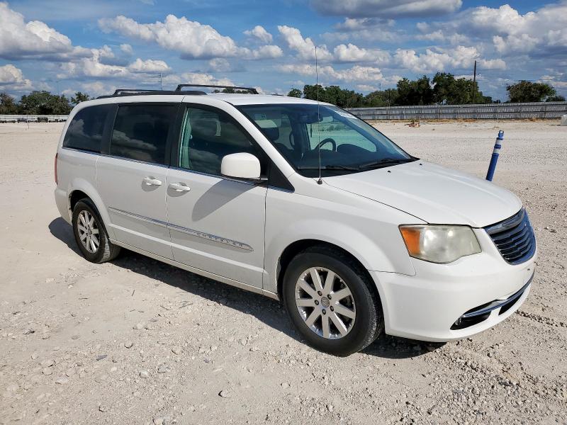 Photo 4 from auction – 2013 CHRYSLER TOWN & COU with VIN 2C4RC1BG3DR721083