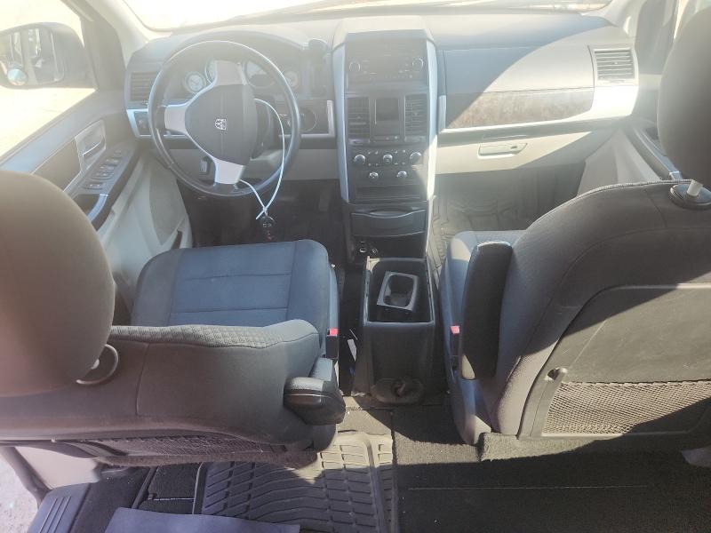 Photo 8 from auction – 2010 DODGE GRAND CARA with VIN 2D4RN5D14AR154357