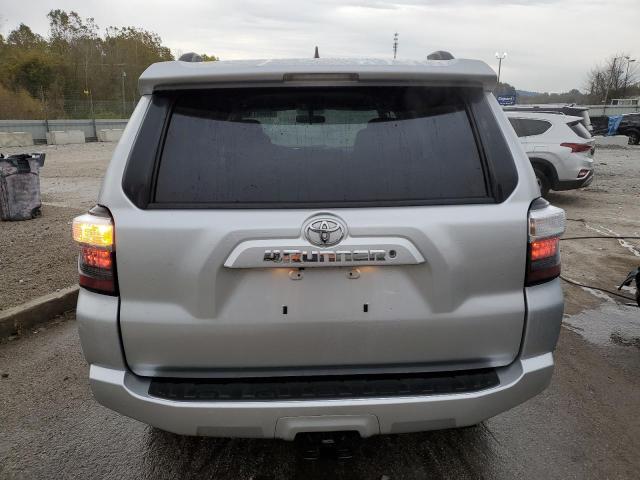 Photo 6 from auction – 2019 TOYOTA 4RUNNER SR with VIN JTEBU5JR7K5662859