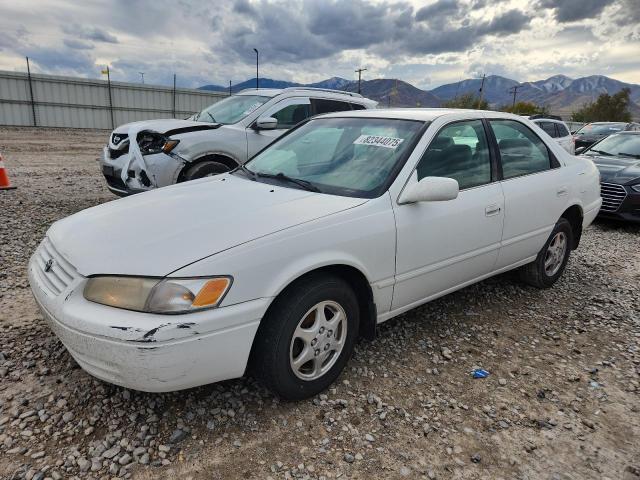 TOYOTA CAMRY 1998 with VIN 4T1BG22K4WU381704 - Photo from auction