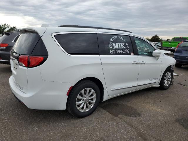 Photo 3 from auction – 2017 CHRYSLER PACIFICA T with VIN 2C4RC1BG2HR598964
