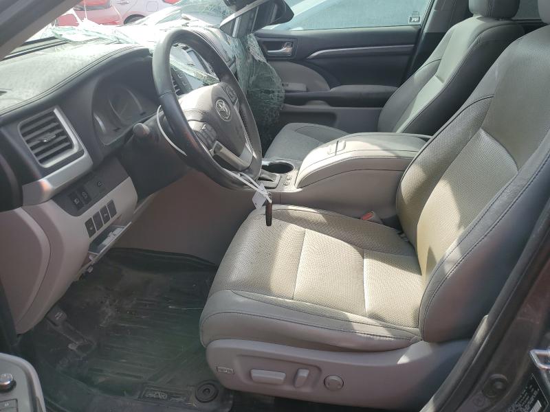 Photo 7 from auction – 2018 TOYOTA HIGHLANDER with VIN 5TDYZRFH0JS270192