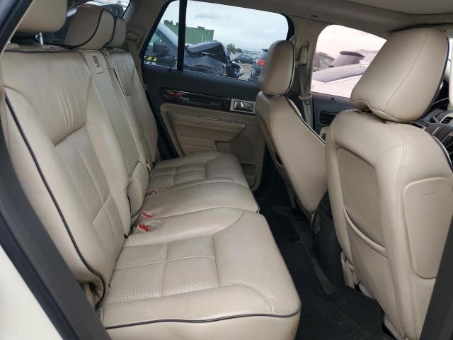 Фото 10 с аукциона – 2008 LINCOLN MKX с VIN 2LMDU88C78BJ38745