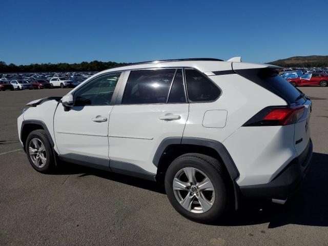 Photo 2 from auction – 2019 TOYOTA RAV4 XLE with VIN JTMP1RFV2KD020426