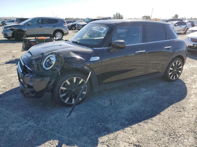 MINI COOPER S 2020 with VIN WMWXU9C02L2M14745 - Photo from auction