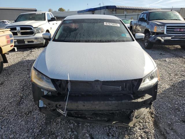 Photo 5 from auction – 2017 VOLKSWAGEN JETTA S with VIN 3VW2B7AJ2HM394240