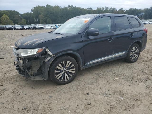 MITSUBISHI OUTLANDER 2019 with VIN JA4AD3A31KZ044682 - Photo from auction