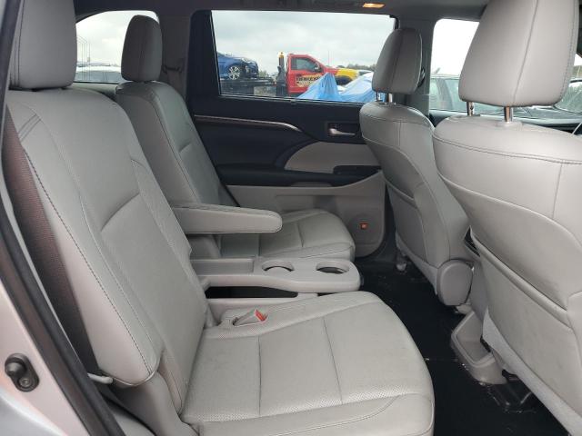 Photo 11 from auction – 2015 TOYOTA HIGHLANDER with VIN 5TDDKRFH1FS196016