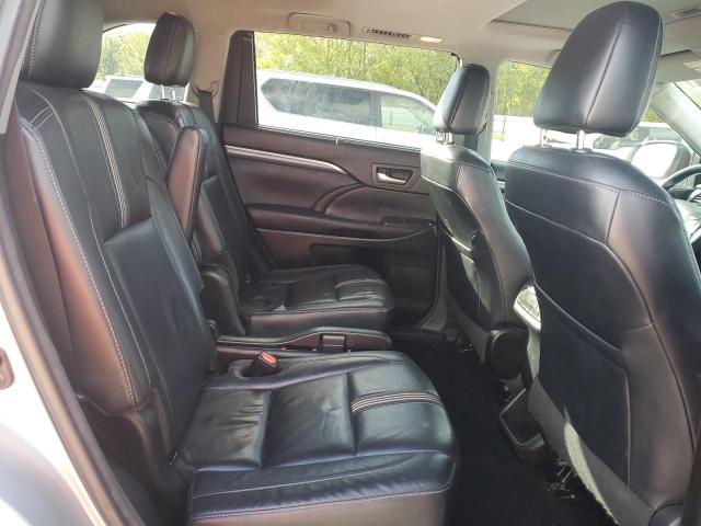 Photo 11 from auction – 2017 TOYOTA HIGHLANDER with VIN 5TDKZRFH2HS521746