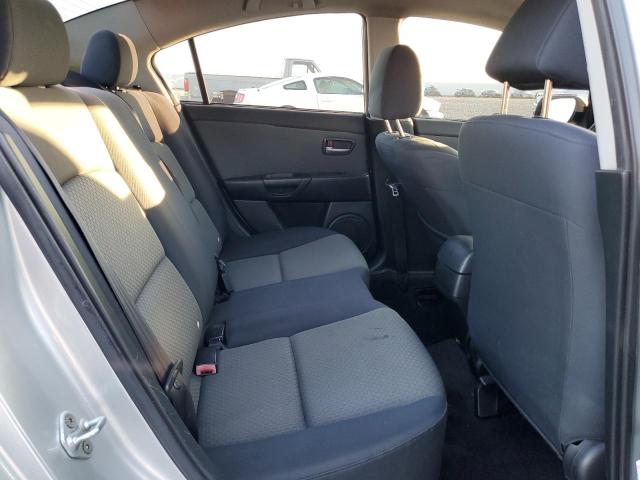 Photo 10 from auction – 2004 MAZDA 3 I with VIN JM1BK12F041142097
