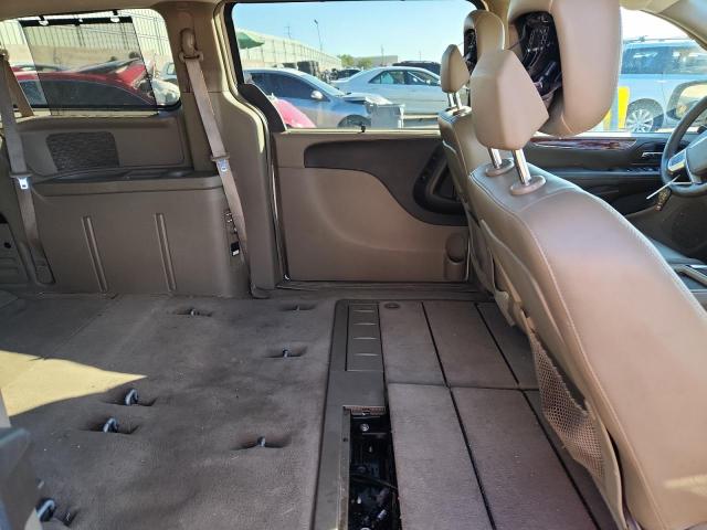 Photo 11 from auction – 2012 CHRYSLER TOWN & COU with VIN 2C4RC1CGXCR237344
