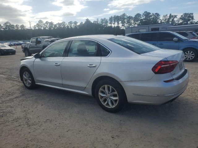 Photo 2 from auction – 2017 VOLKSWAGEN PASSAT S with VIN 1VWAT7A31HC004580