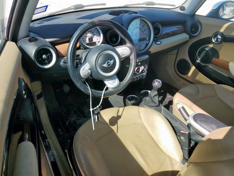Photo 8 from auction – 2008 MINI COOPER CLUBMAN with VIN WMWML33598TJ46874