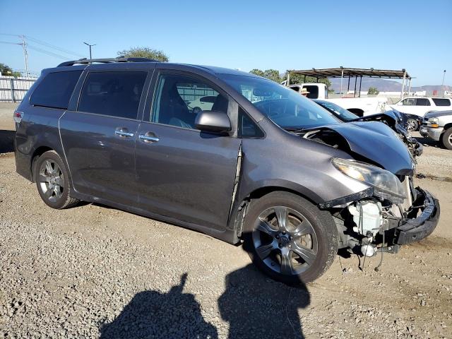 Photo 4 from auction – 2016 TOYOTA SIENNA SE with VIN 5TDXK3DC5GS722747