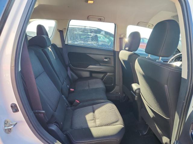 Photo 11 from auction – 2016 MITSUBISHI OUTLANDER with VIN JA4AD2A36GZ013705