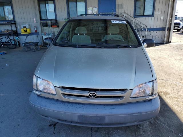 Photo 5 from auction – 2000 TOYOTA SIENNA LE with VIN 4T3ZF13C2YU180932