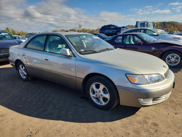 Photo 4 from auction – 1999 LEXUS ES 300 with VIN JT8BF28G6X0200006