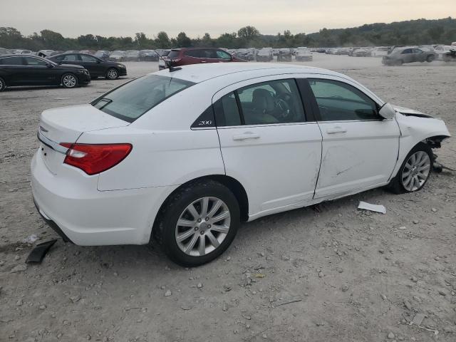 Photo 3 from auction – 2013 CHRYSLER 200 TOURIN with VIN 1C3CCBBB1DN573761