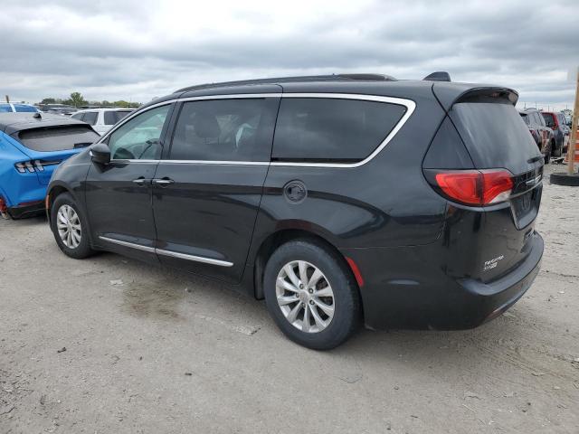 Photo 2 from auction – 2017 CHRYSLER PACIFICA T with VIN 2C4RC1BG8HR540289