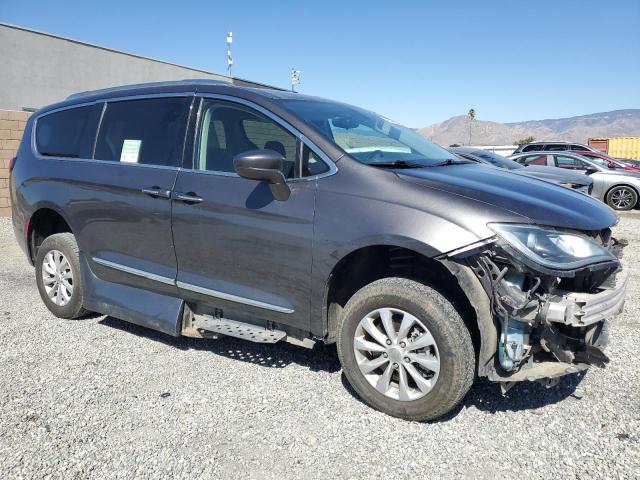 Photo 4 from auction – 2018 CHRYSLER PACIFICA T with VIN 2C4RC1BG5JR290631
