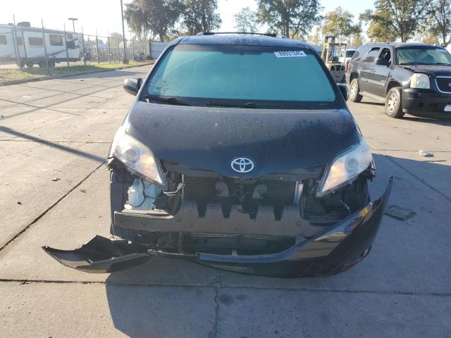 Photo 5 from auction – 2017 TOYOTA SIENNA LE with VIN 5TDKZ3DC0HS876273