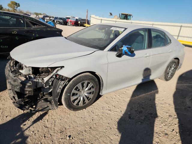 Photo 1 from auction – 2022 TOYOTA CAMRY LE with VIN 4T1C31AK2NU037444