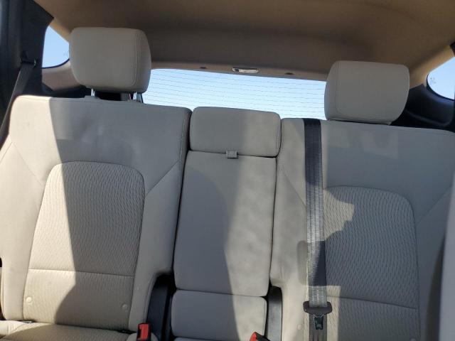 Photo 10 from auction – 2017 HYUNDAI SANTA FE S with VIN 5NMZU3LB0HH010615