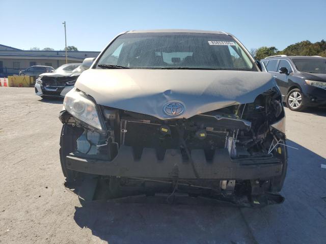 Photo 5 from auction – 2017 TOYOTA SIENNA XLE with VIN 5TDYZ3DC8HS831687