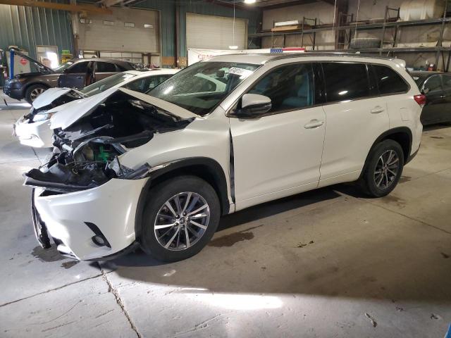 TOYOTA HIGHLANDER 2017 with VIN 5TDKZRFH0HS516934 - Photo from auction